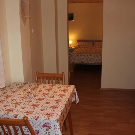 In Balaton 34632 Apartman *